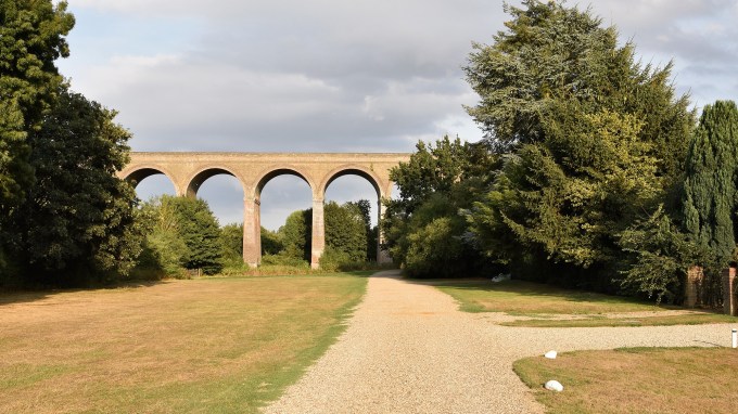 viaduct